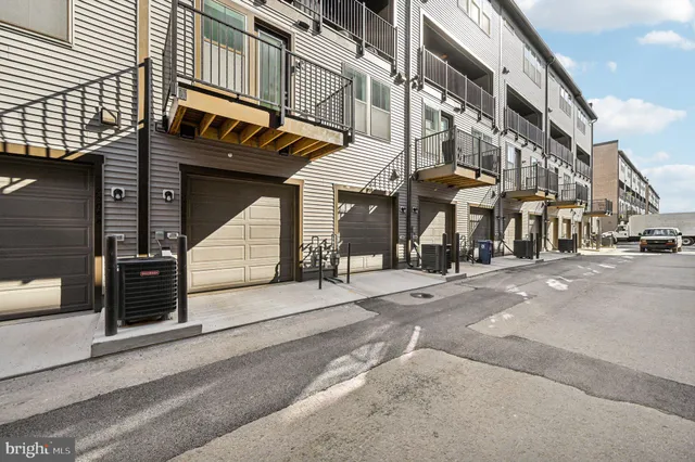 $3,900 | 2506 West Peninsula Drive, Baltimore, MD 21230