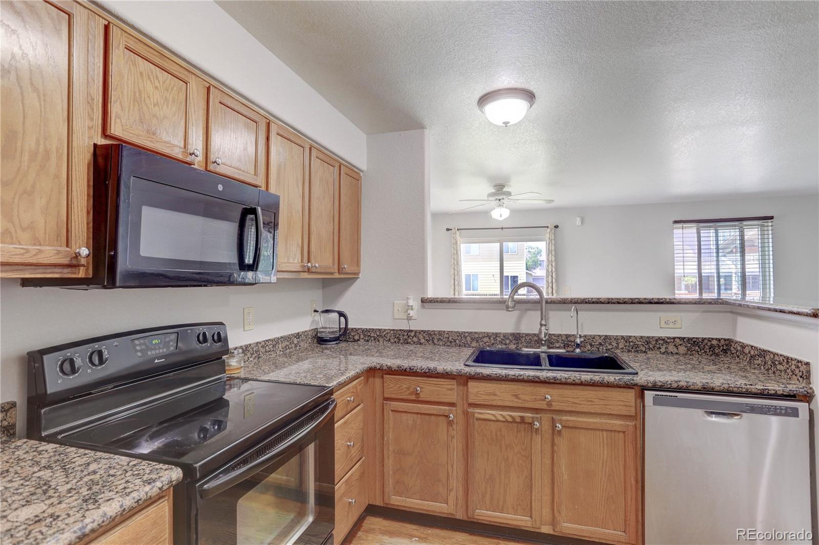 4585 Dillon Street Denver, CO 80239 - Photo 10 of 27