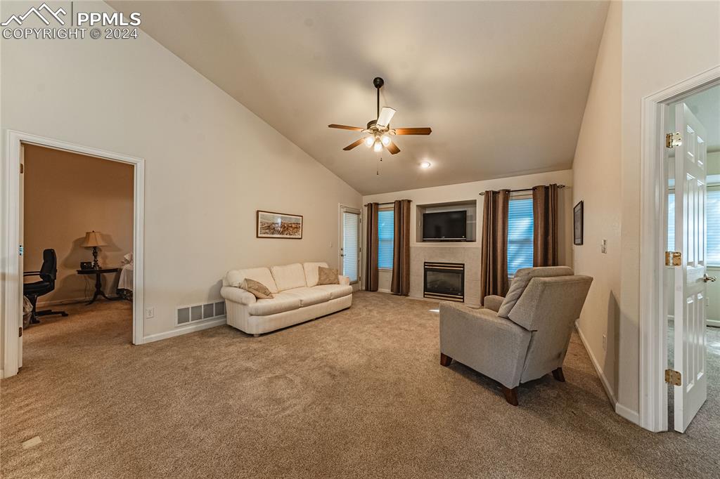 5148 Peak Villa Heights Colorado Springs, CO 80917 - Photo 14 of 45