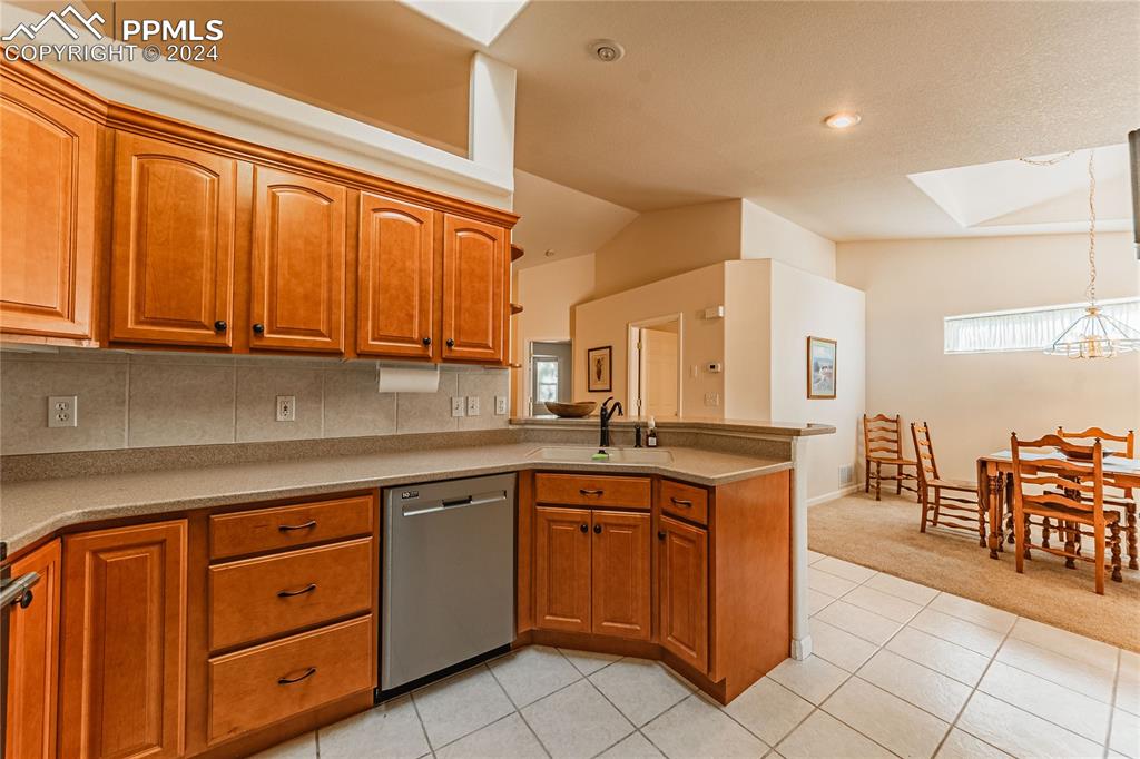 5148 Peak Villa Heights Colorado Springs, CO 80917 - Photo 6 of 45