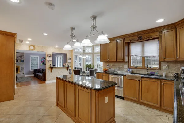 $3,500 | 90 Georgetown Road, Eatontown, NJ 07724