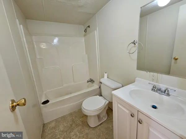 $1,300 | 13560 Lee Highway, Unit C, Washington, VA 22747
