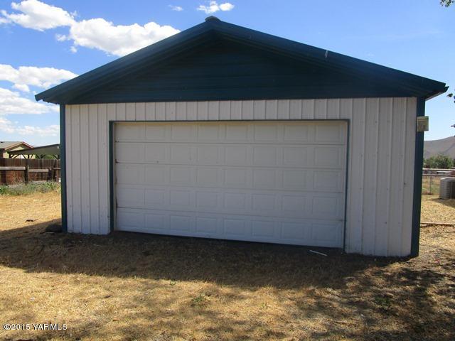184 West Huntzinger Road Selah, WA 98942 - Photo 23 of 44 561-837253-front og rage