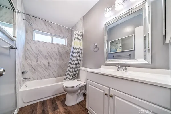 $379,900 | 5328 Newcastle Avenue, Unit 61, Encino, CA 91316