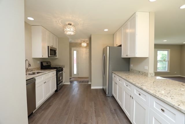 17504 Butternut Road Hazel Crest, IL 60429 - Photo 2 of 15