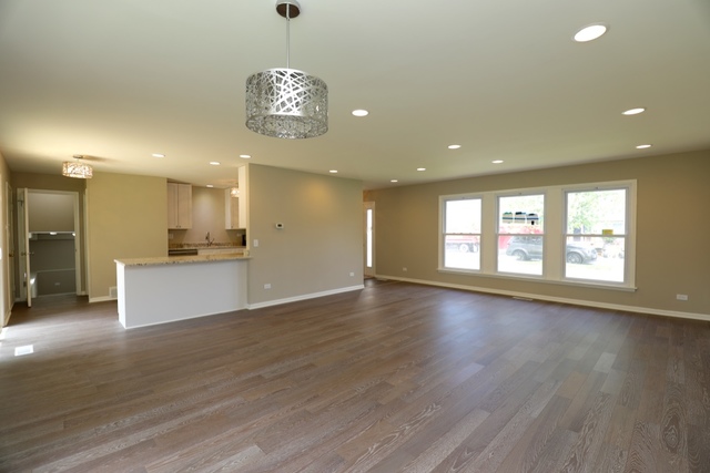 17504 Butternut Road Hazel Crest, IL 60429 - Photo 4 of 15