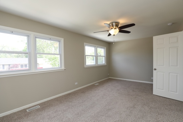17504 Butternut Road Hazel Crest, IL 60429 - Photo 8 of 15