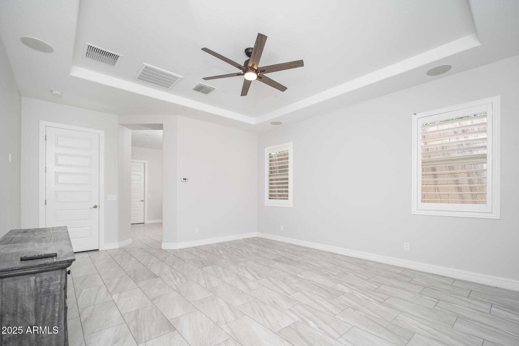 9752 West Rowel Road Peoria, AZ 85383 - Photo 17 of 48 17_Primary_02