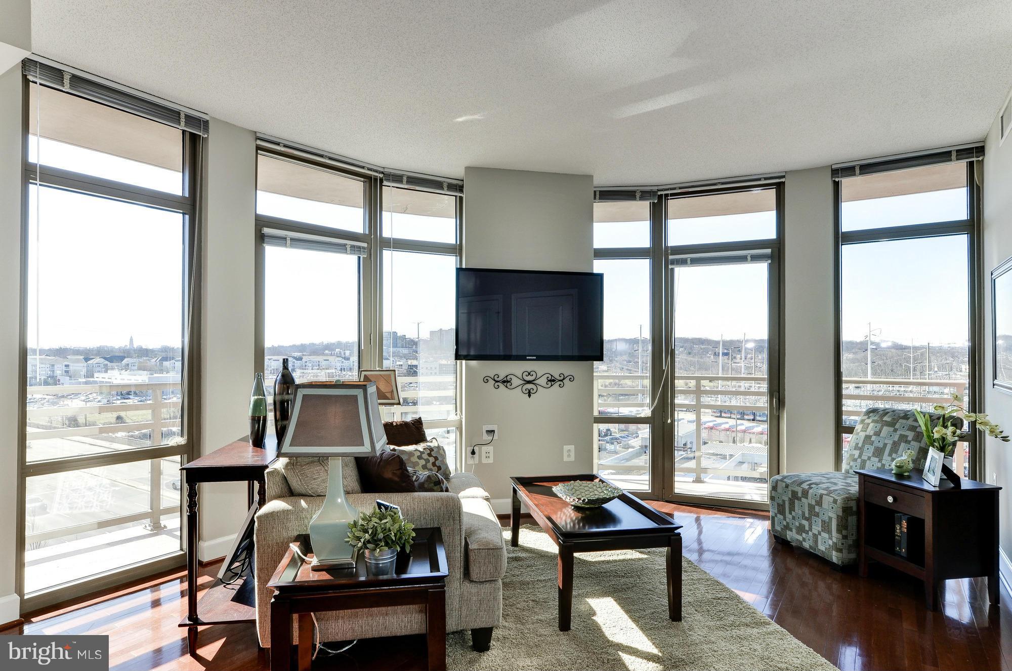 3600 South Glebe Road, Unit 501W Arlington, VA 22202 - Photo 12 of 27 Living Room
