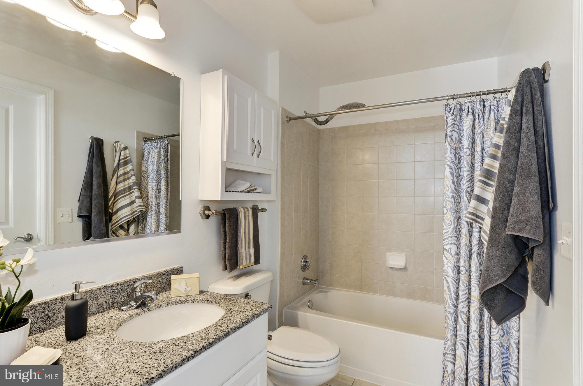 3600 South Glebe Road, Unit 501W Arlington, VA 22202 - Photo 17 of 27 Bath (Master)