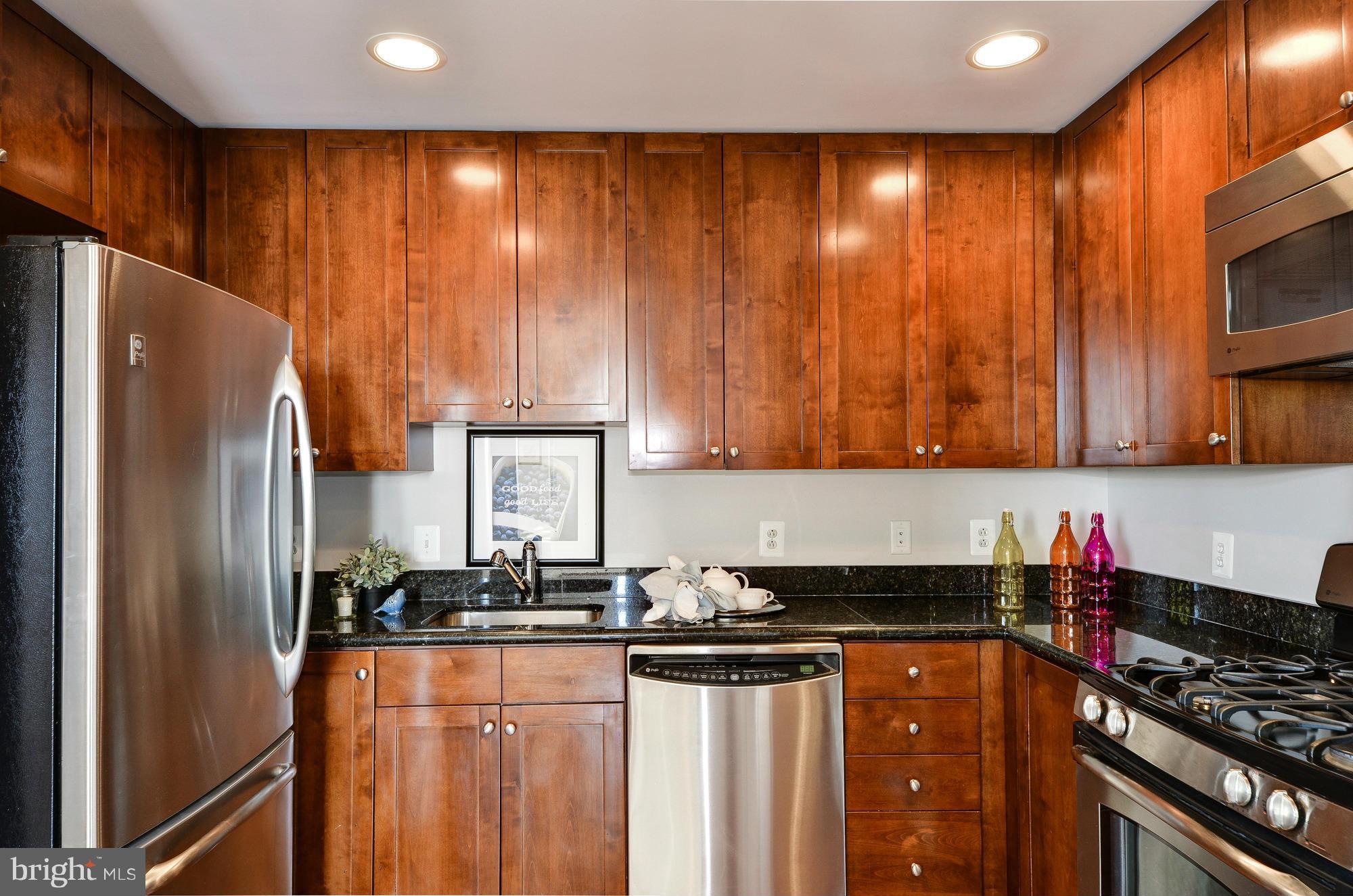 3600 South Glebe Road, Unit 501W Arlington, VA 22202 - Photo 6 of 27 Kitchen