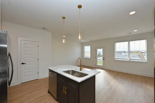 $1,950 | 127 High Pk Circle, Lebanon, TN 37087