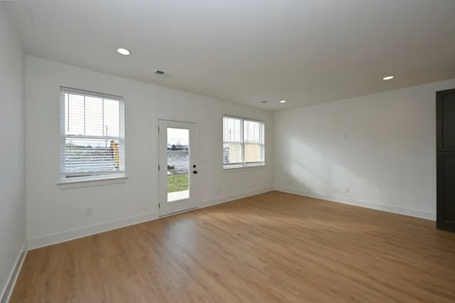 $1,950 | 127 High Pk Circle, Lebanon, TN 37087