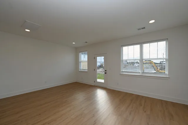 $1,950 | 127 High Pk Circle, Lebanon, TN 37087