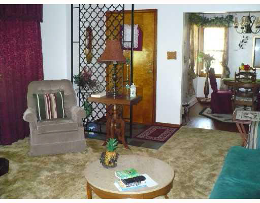 52282 Laurel Road South Bend, IN 46637 - Photo 3 of 8 Gallery Image 3