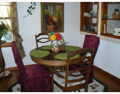 52282 Laurel Road South Bend, IN 46637 - Photo 4 of 8 Gallery Image 4