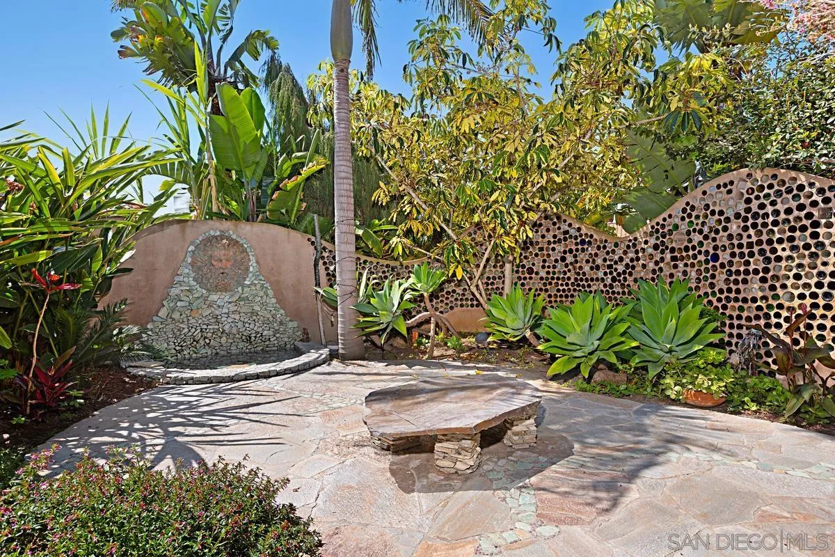 2023 Via Tiempo Encinitas, CA 92007 - Photo 3 of 37