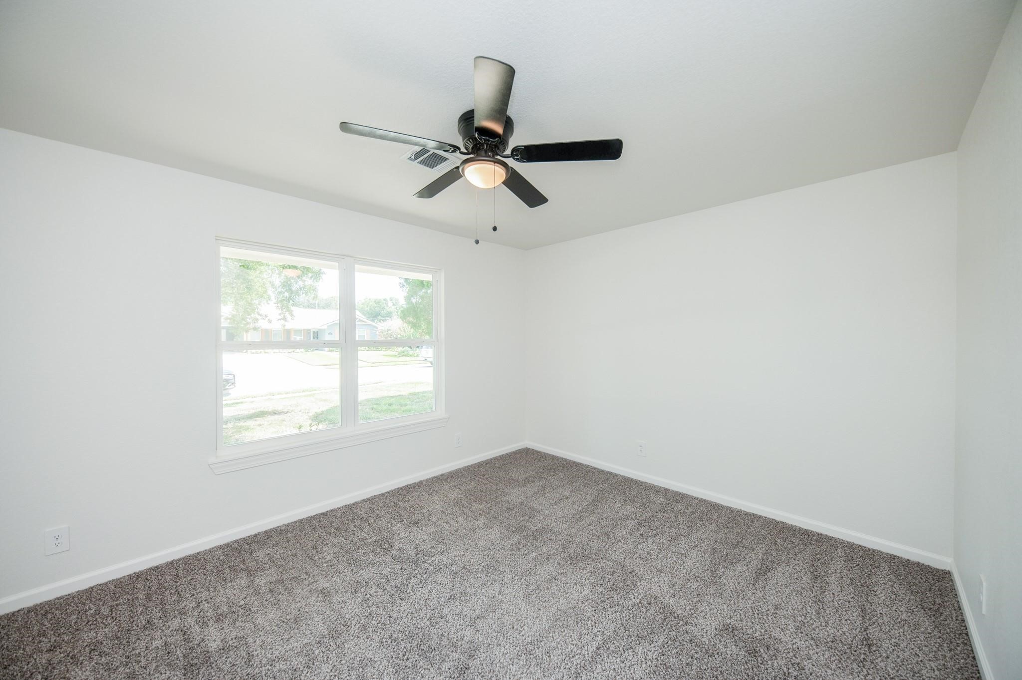 5221 Libbey Drive Houston, TX 77092 - Photo 23 of 31