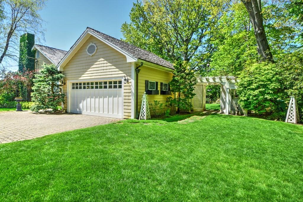 106 Gale Road Swampscott, MA 01907 - Photo 5 of 23 Gallery Image 5