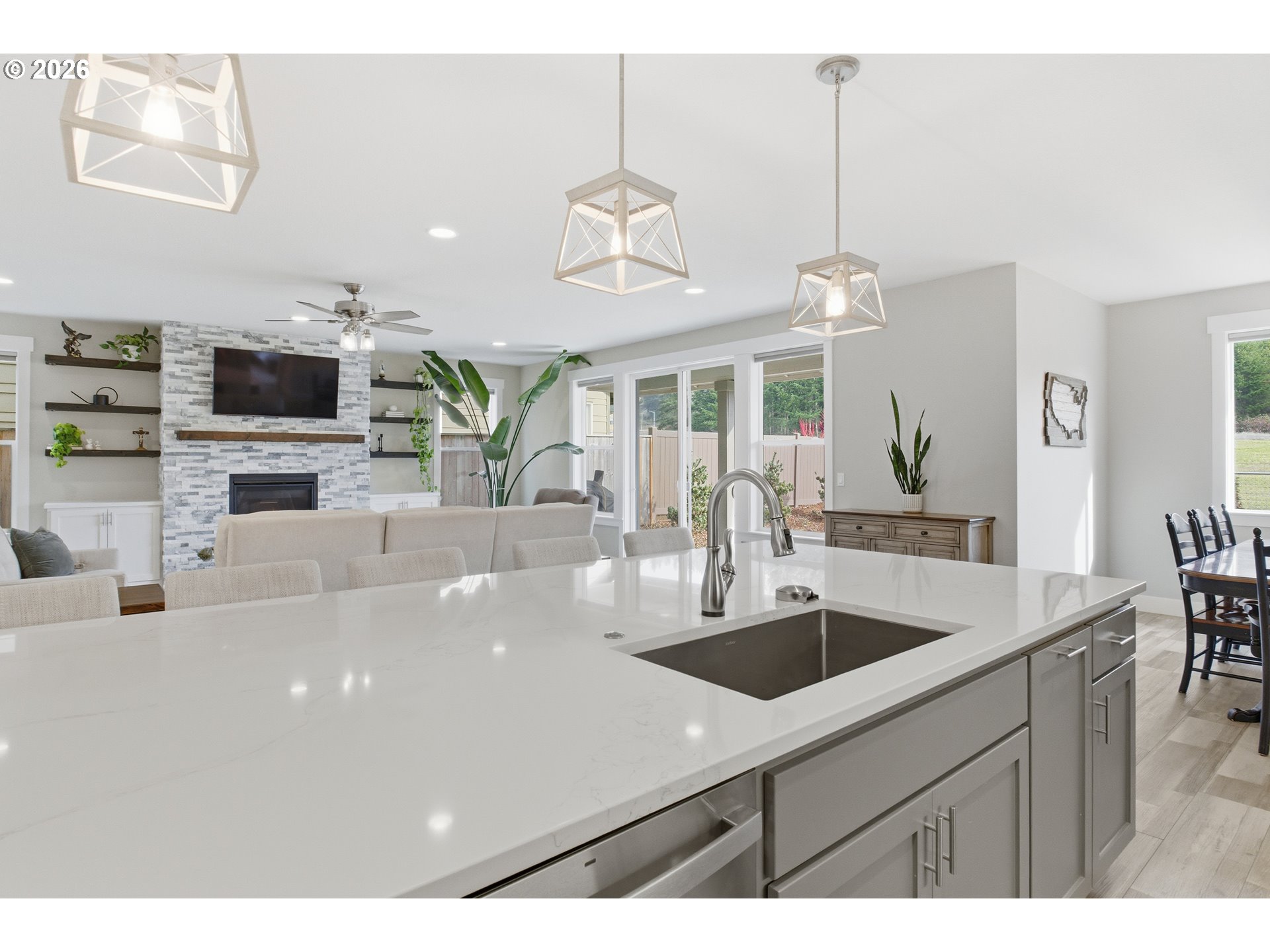 816 Riley Drive Northeast Silverton, OR 97381 - Photo 12 of 48