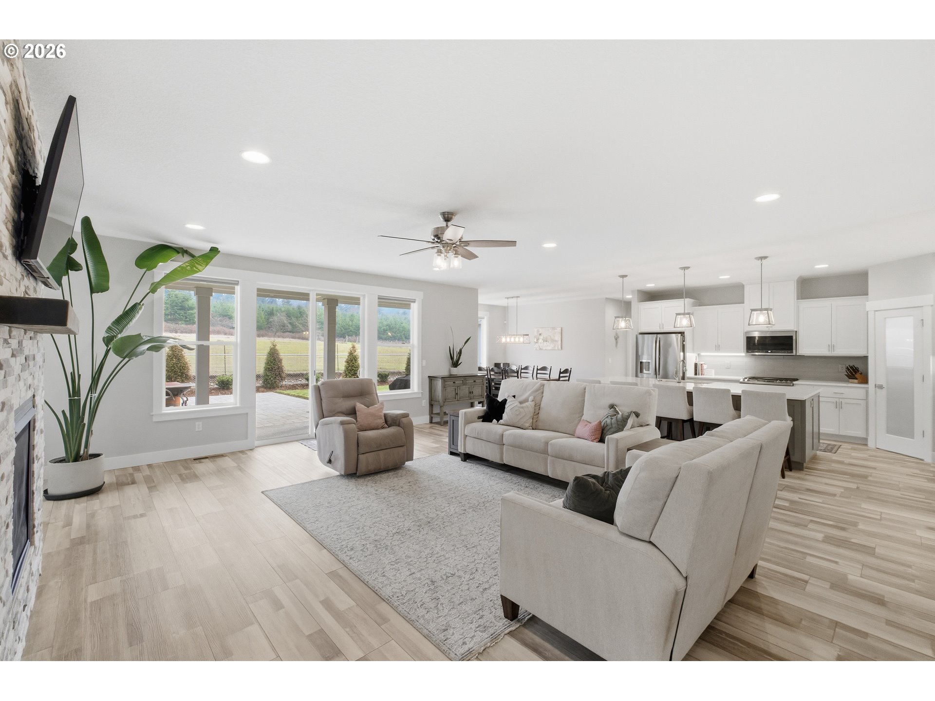 816 Riley Drive Northeast Silverton, OR 97381 - Photo 5 of 48