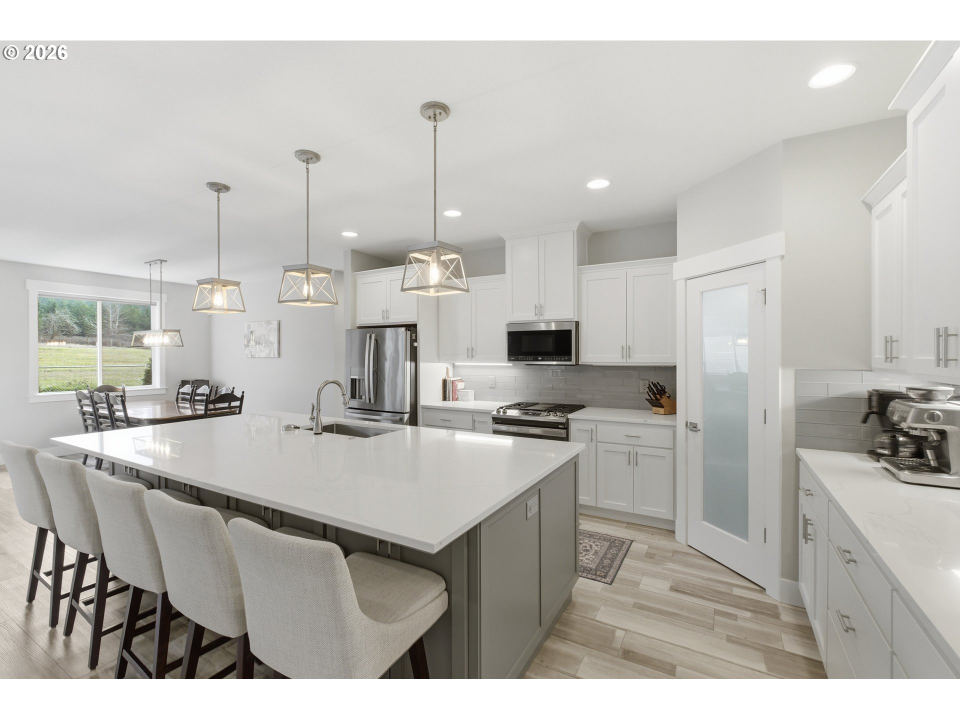 816 Riley Drive Northeast Silverton, OR 97381 - Photo 10 of 48