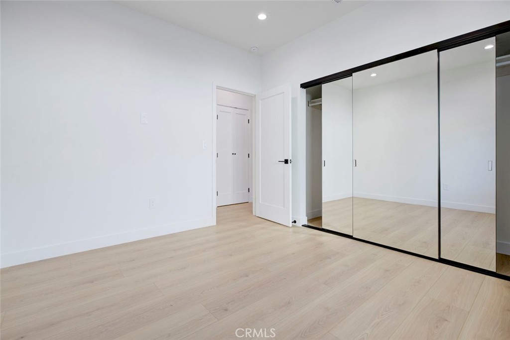 2240 North Keystone Street Burbank, CA 91504 - Photo 14 of 24 a view of an empty room