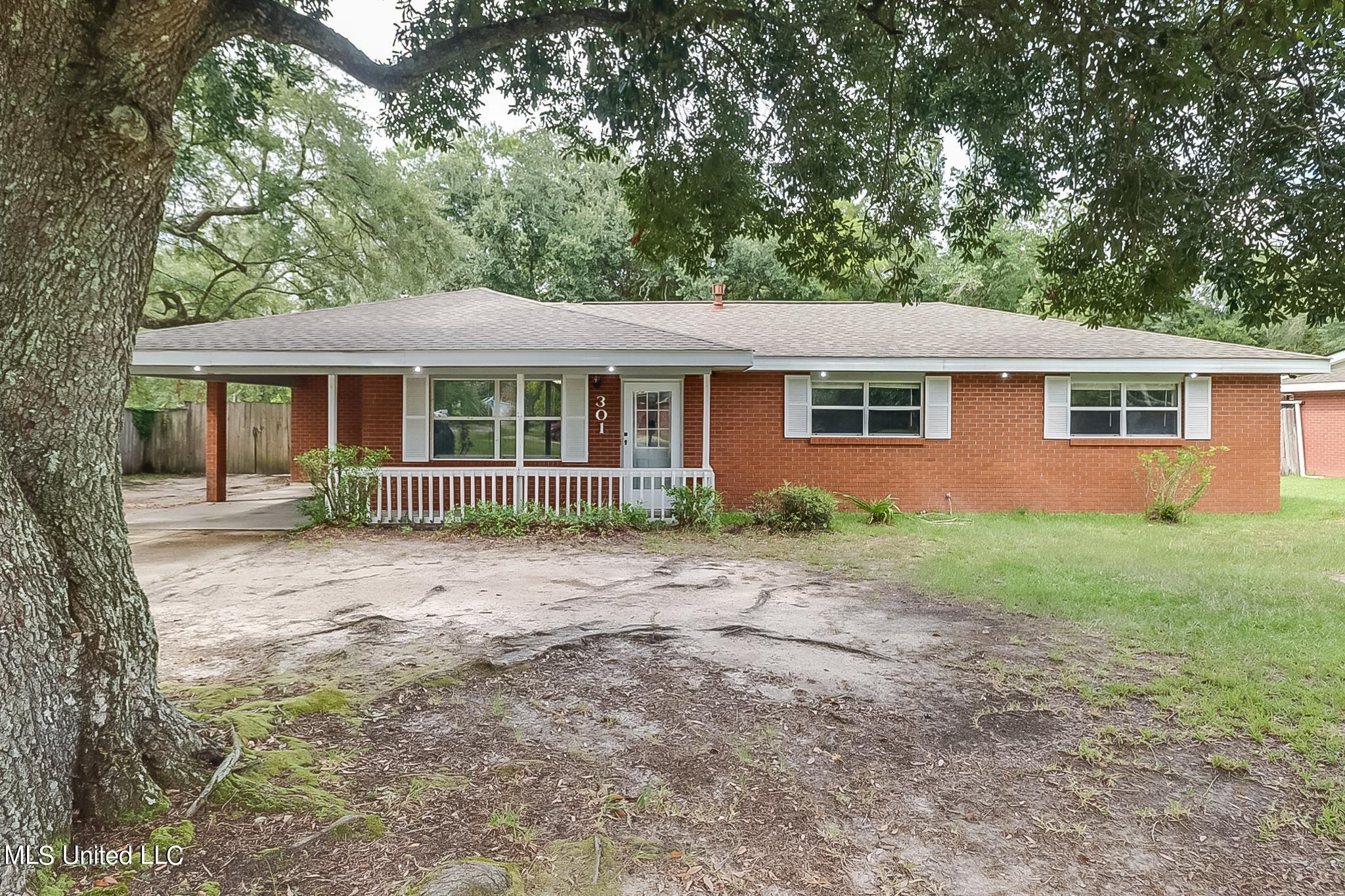 301 Larosa Road Long Beach, MS 39560 - Photo 2 of 22 IMG_9423