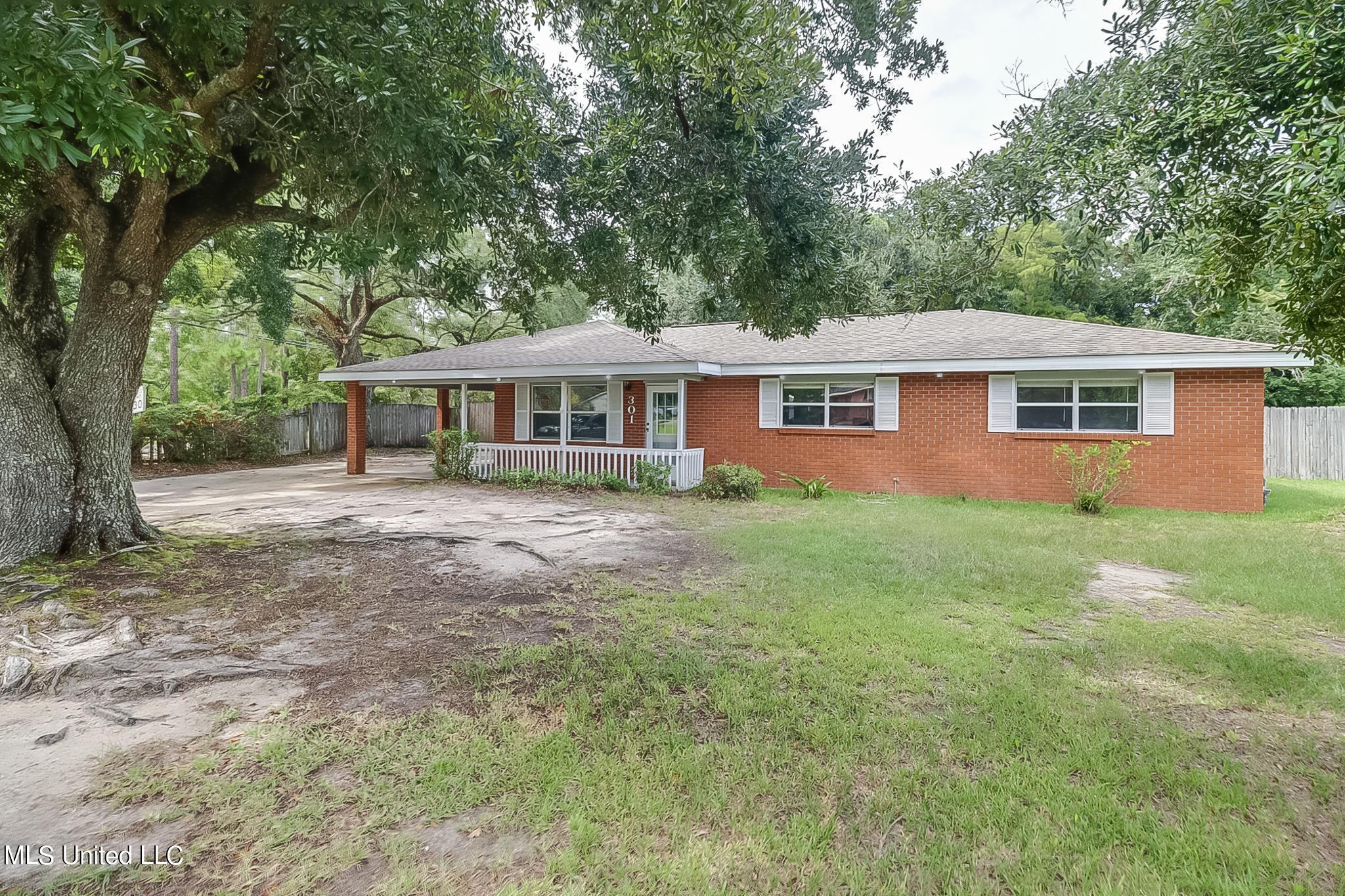 301 Larosa Road Long Beach, MS 39560 - Photo 3 of 22 IMG_9426