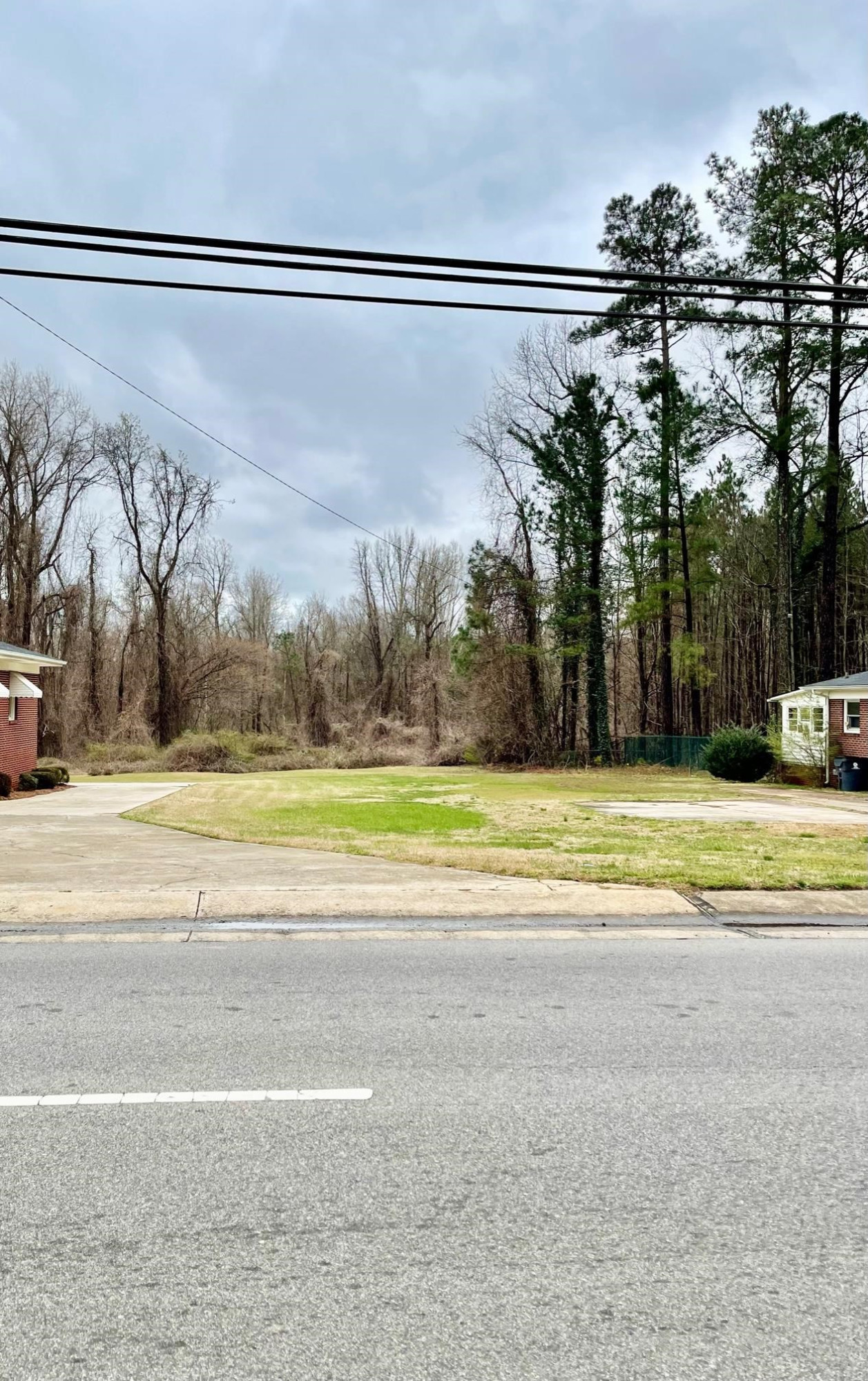 0 Oxford Rd/southern Ave Road Henderson, NC 27536 - Photo 2 of 8 a view of a house with a yard