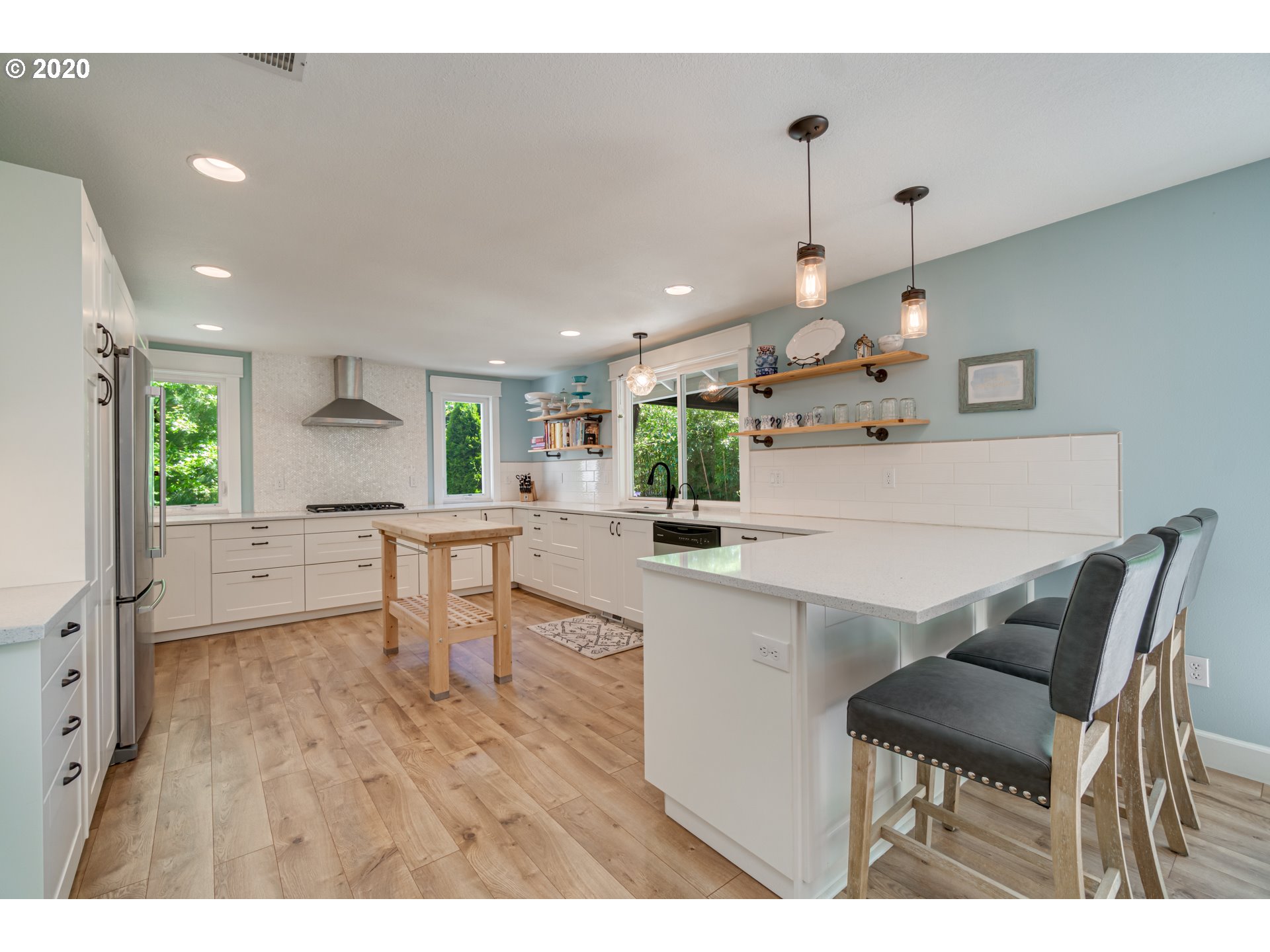 12443 Southwest Orchard Hill Road Lake Oswego, OR 97035 - Photo 13 of 31 Gallery Image 13