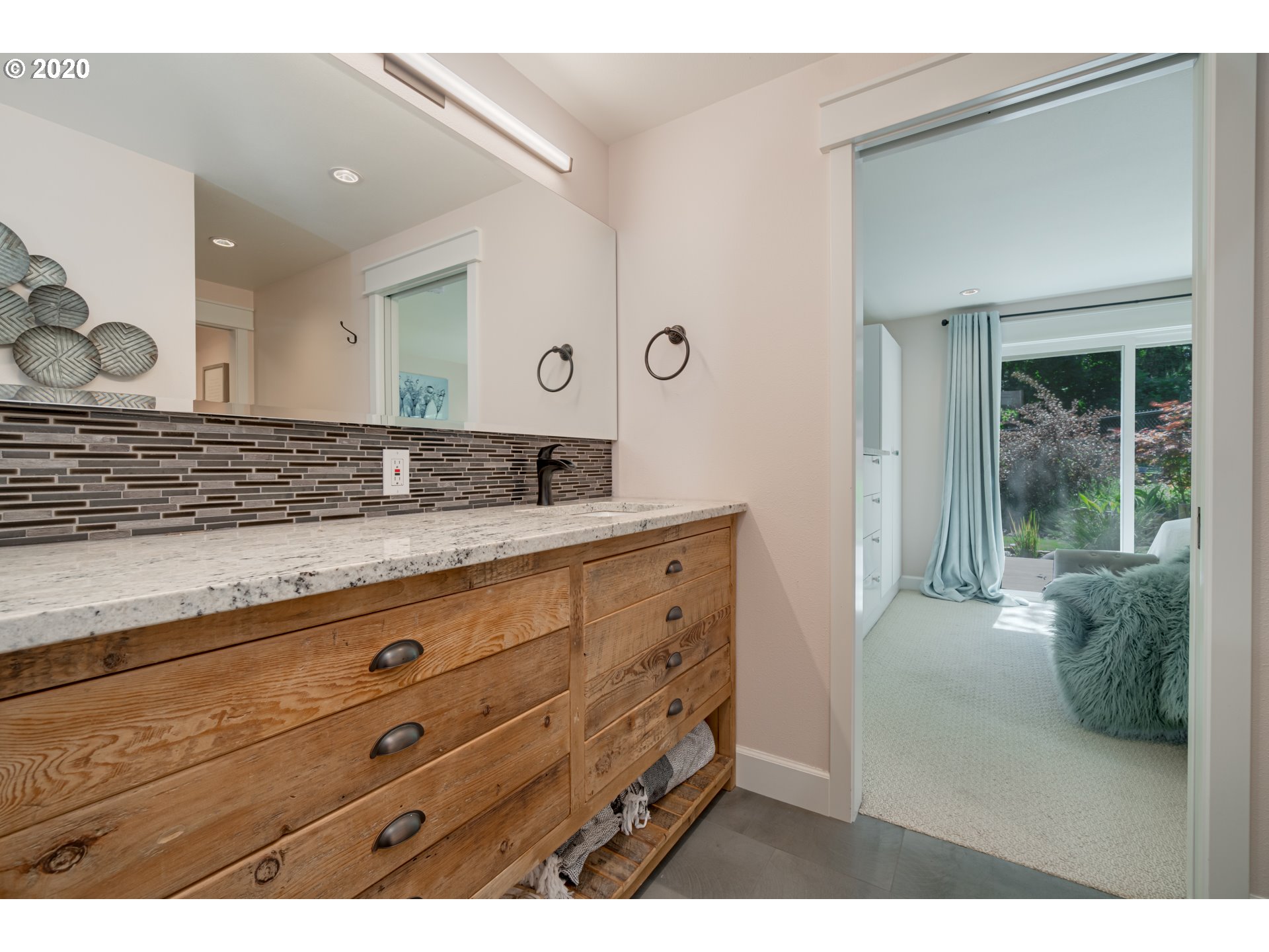 12443 Southwest Orchard Hill Road Lake Oswego, OR 97035 - Photo 17 of 31 Gallery Image 17