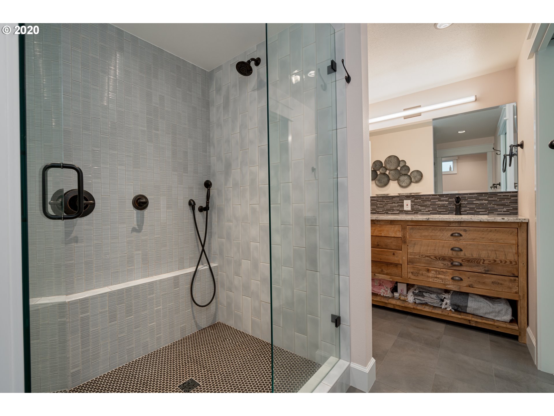 12443 Southwest Orchard Hill Road Lake Oswego, OR 97035 - Photo 18 of 31 Gallery Image 18