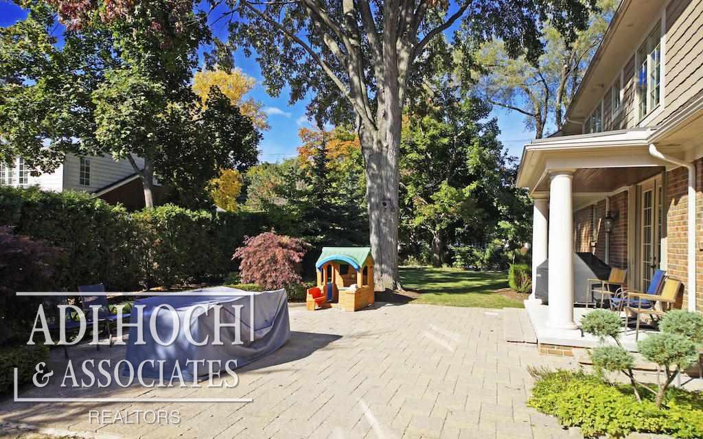 191 Lothrop Road Grosse Pointe, MI 48236 - Photo 4 of 28 31288586-3.JPG