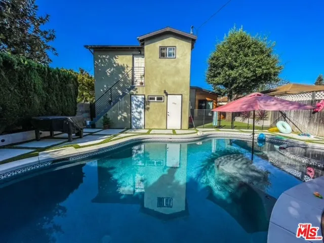 $2,500 | 4450 1/2 Campbell Drive, Los Angeles, CA 90066