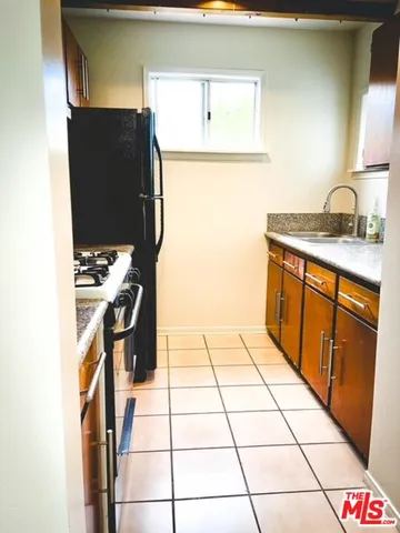 $2,500 | 4450 1/2 Campbell Drive, Los Angeles, CA 90066