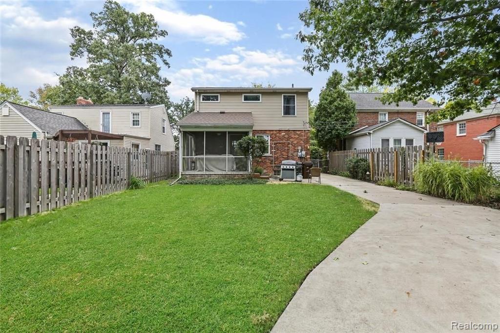 1600 Roslyn Road Grosse Pointe Woods, MI 48236 - Photo 24 of 24