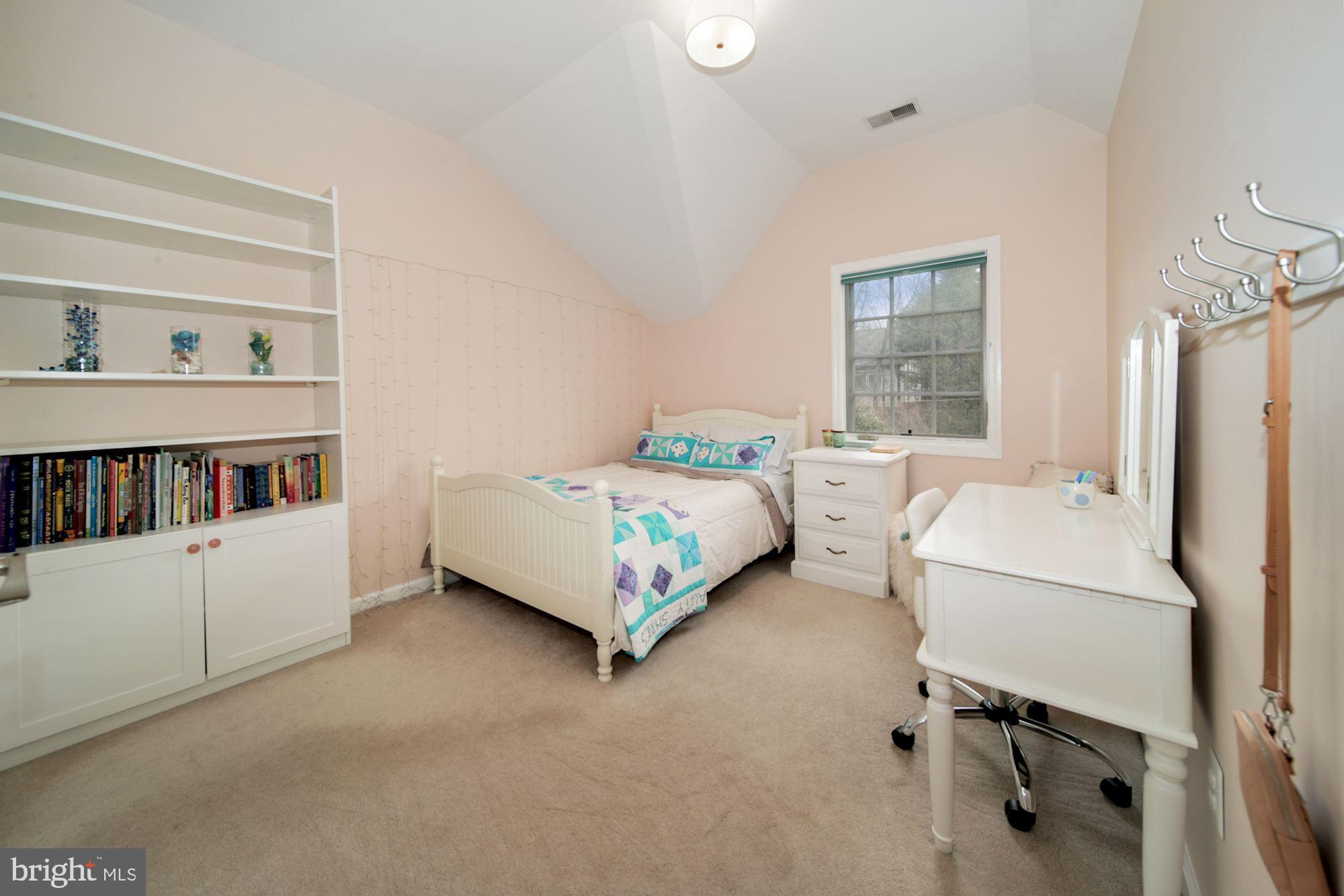 9130 Bradford Road Silver Spring, MD 20901 - Photo 17 of 34