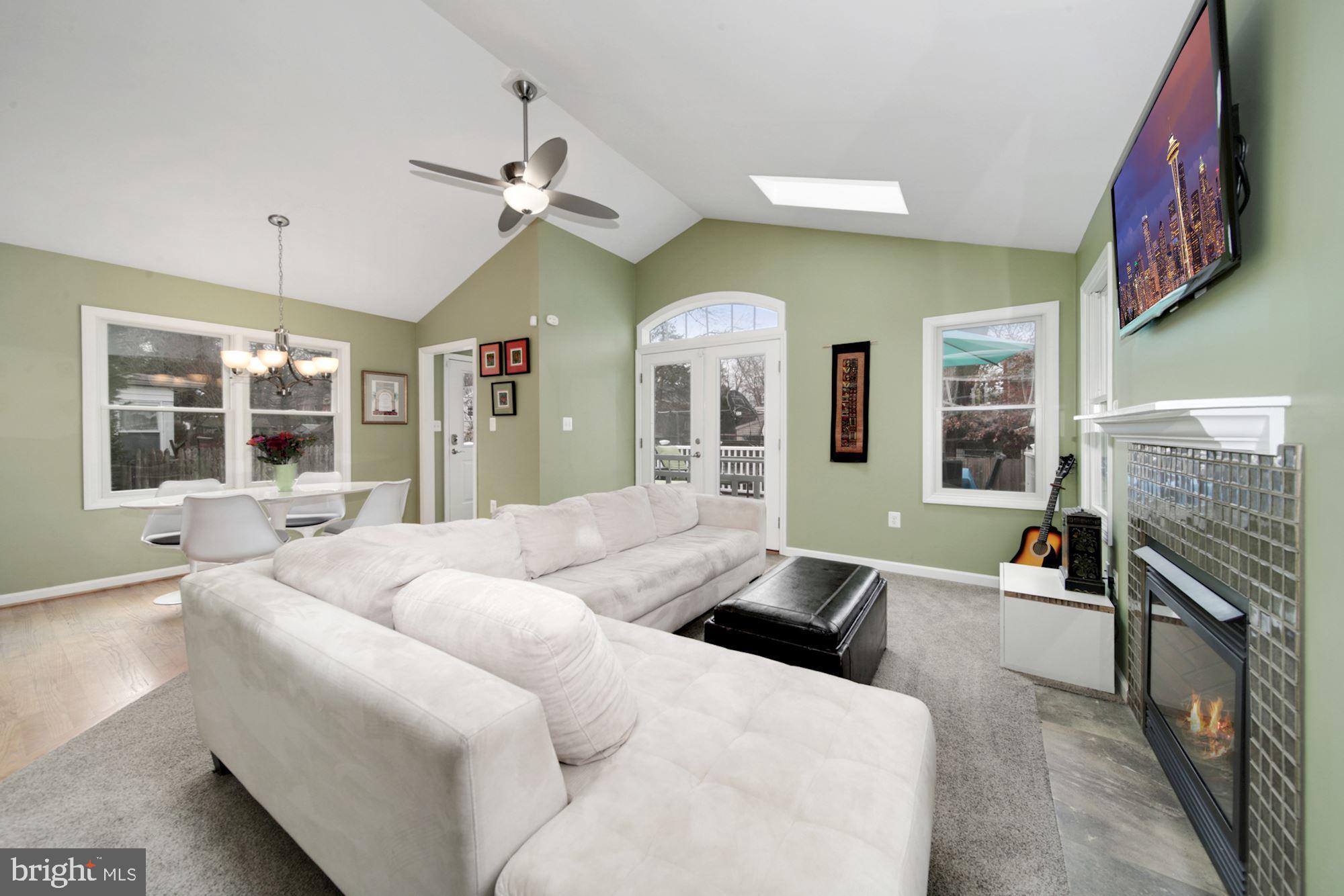 9130 Bradford Road Silver Spring, MD 20901 - Photo 6 of 34 Large bright living room