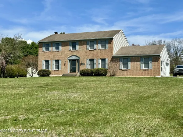 $494,000 | 125 Van Buskirk Drive, Saylorsburg, PA 18353