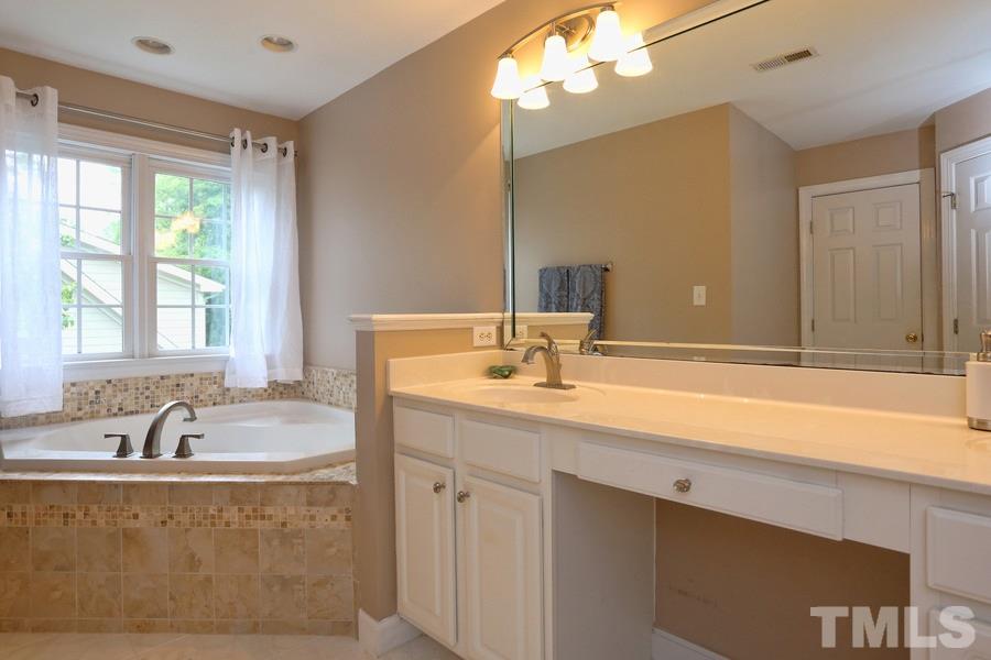 402 Manor Ridge Road Carrboro, NC 27510 - Photo 13 of 23
