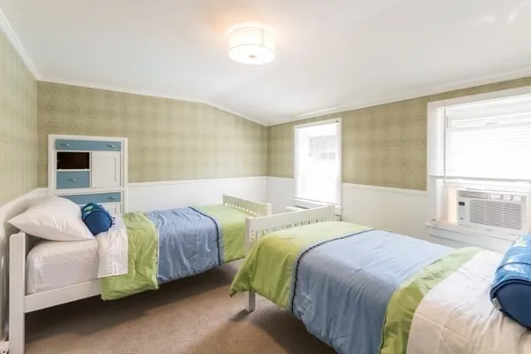 $7,500 | 43 Edgartown Road, Vineyard Haven, MA 02568