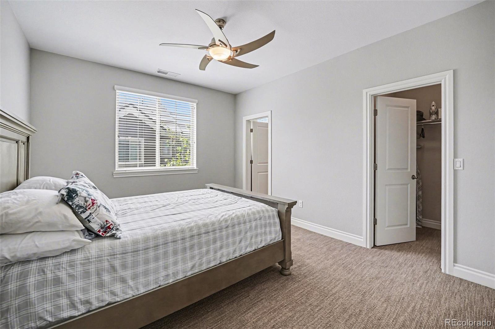 9198 Ridgegate Parkway Lone Tree, CO 80124 - Photo 25 of 33