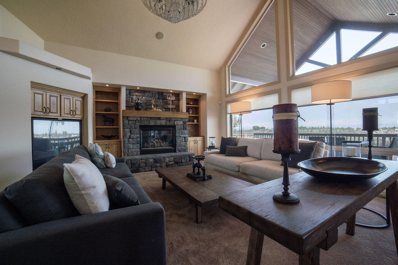 7011 Northeast Juniper Ridge Road Redmond, OR 97756 - Photo 13 of 49 HDR434