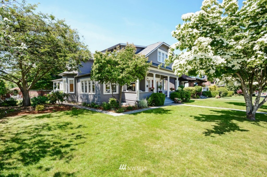 1620 Rucker Avenue Everett, WA 98201 - Photo 2 of 21