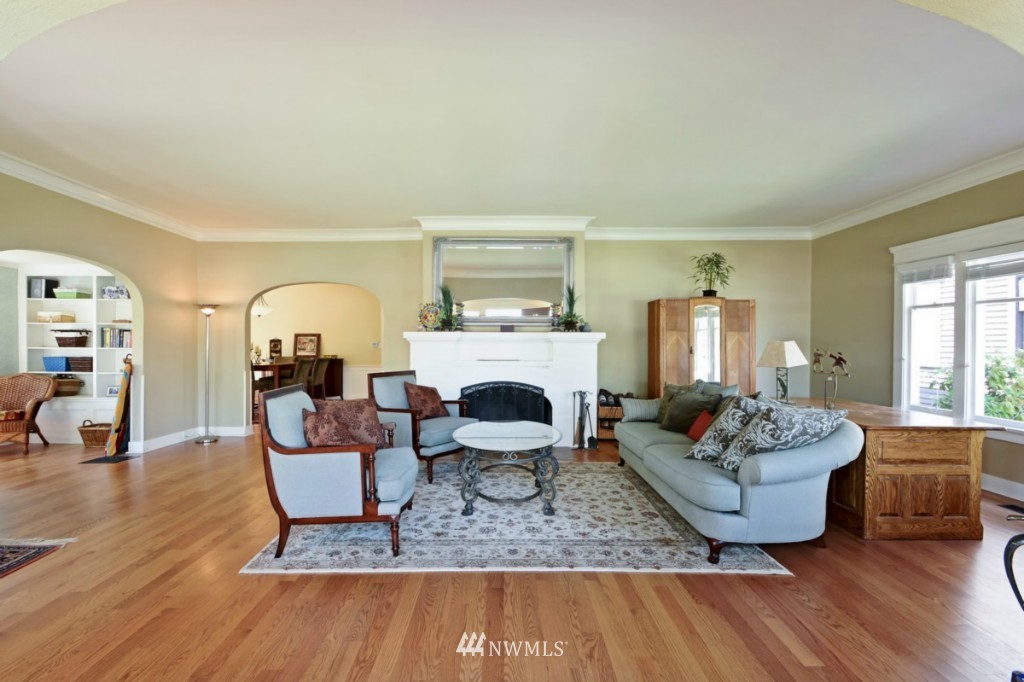 1620 Rucker Avenue Everett, WA 98201 - Photo 4 of 21