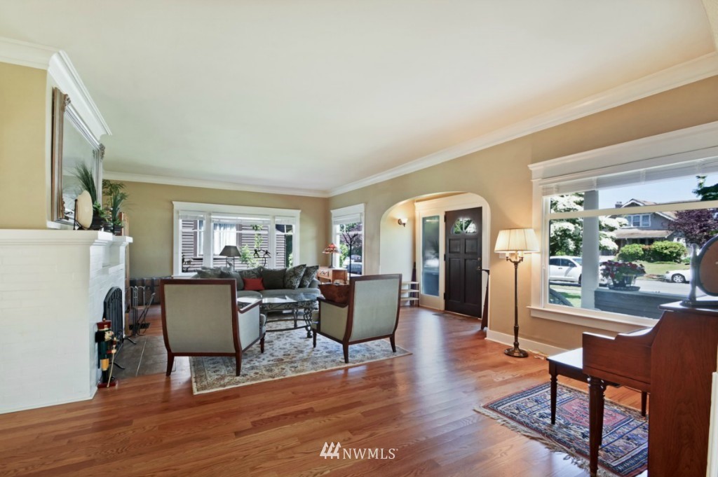 1620 Rucker Avenue Everett, WA 98201 - Photo 5 of 21