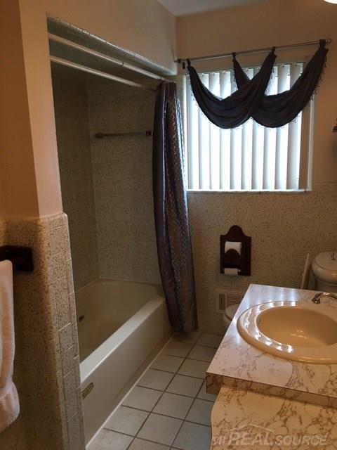 26216 Burg Road Warren, MI 48089 - Photo 25 of 63
