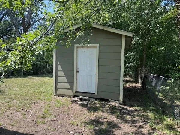 $1,000 | 1233 13th Northwest, Paris, TX 75460