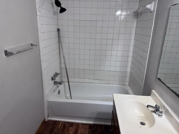 $1,000 | 1233 13th Northwest, Paris, TX 75460